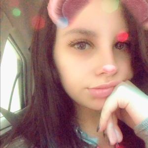 Meet your Posher, Dakota